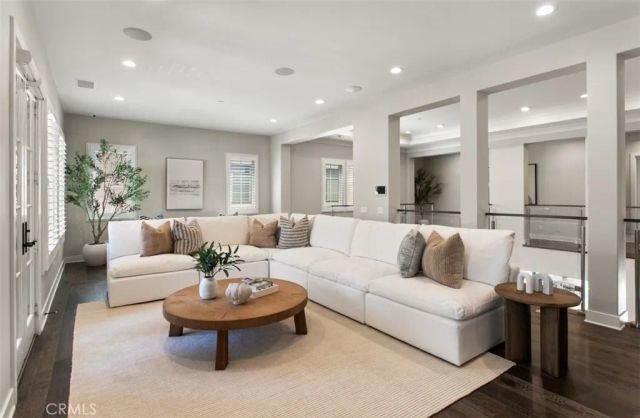 224 Clear Falls, Irvine, CA 92602