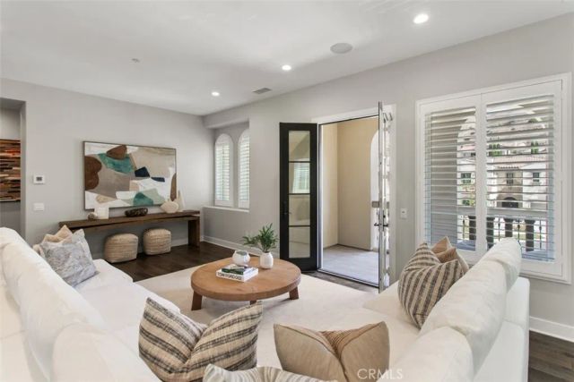 224 Clear Falls, Irvine, CA 92602