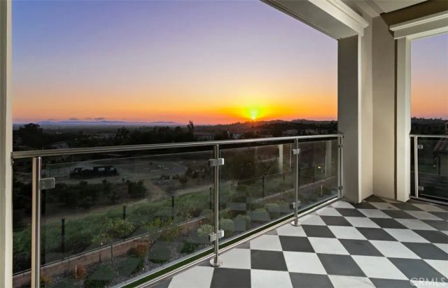 224 Clear Falls, Irvine, CA 92602