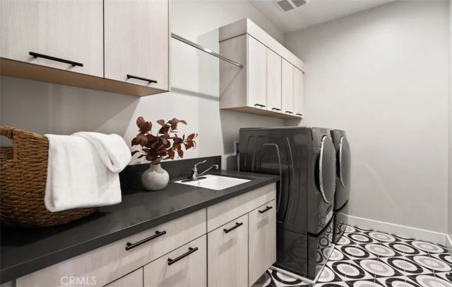 224 Clear Falls, Irvine, CA 92602