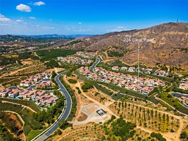 224 Clear Falls, Irvine, CA 92602