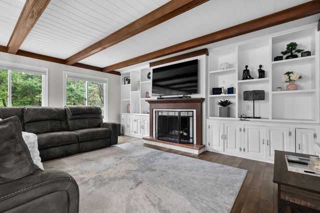 910 Farrell Avenue, Kalamazoo, MI 49006