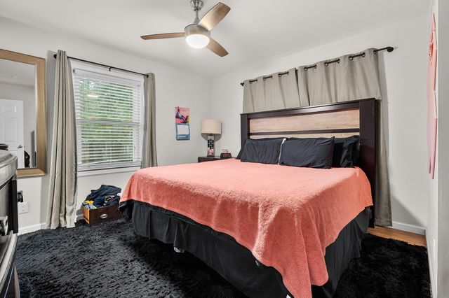 910 Farrell Avenue, Kalamazoo, MI 49006