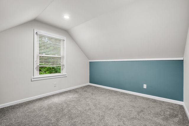 910 Farrell Avenue, Kalamazoo, MI 49006