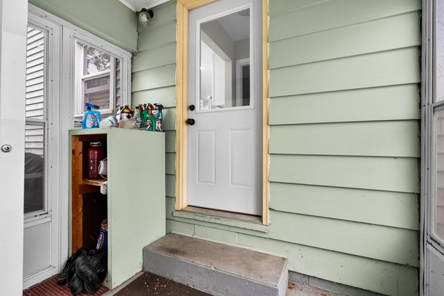 910 Farrell Avenue, Kalamazoo, MI 49006