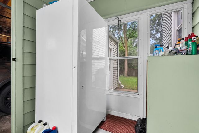 910 Farrell Avenue, Kalamazoo, MI 49006