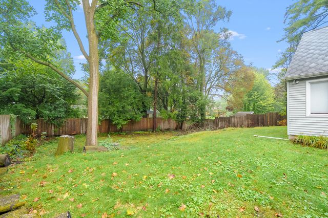 910 Farrell Avenue, Kalamazoo, MI 49006