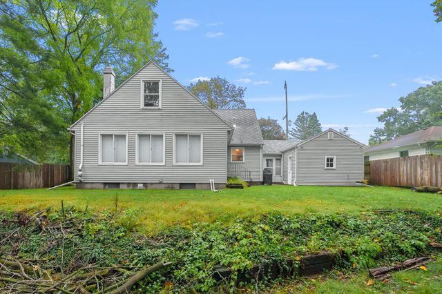 910 Farrell Avenue, Kalamazoo, MI 49006