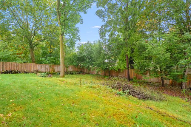 910 Farrell Avenue, Kalamazoo, MI 49006