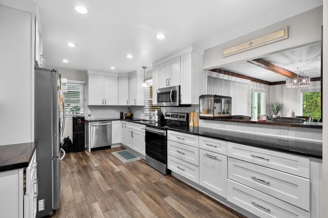 910 Farrell Avenue, Kalamazoo, MI 49006