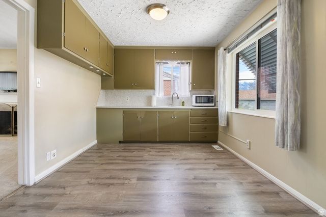 661 W FERN DR, Midvale, UT 84047