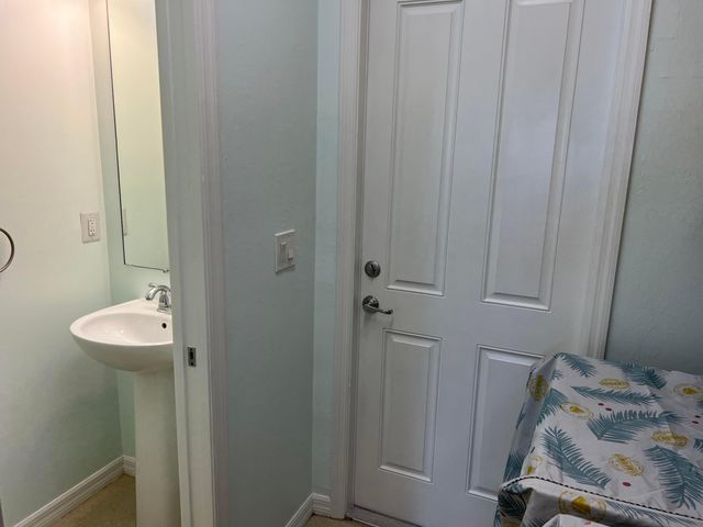 3228 S Caroline Drive, Jupiter, FL 33458