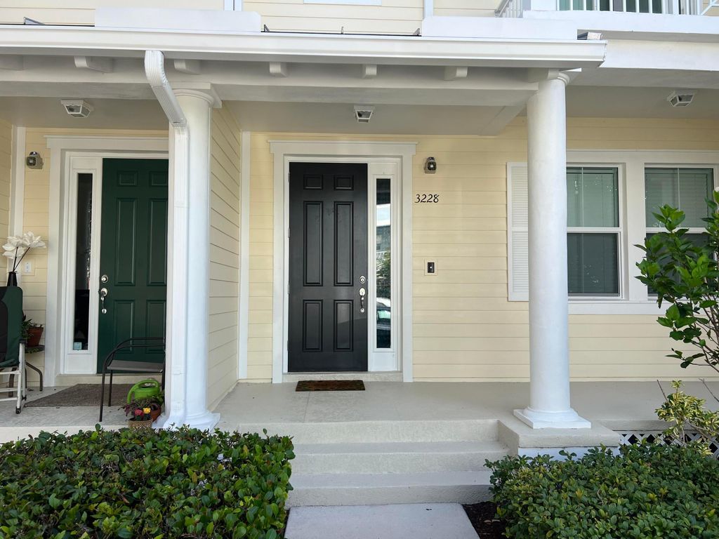 3228 S Caroline Drive, Jupiter, FL 33458