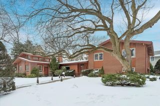 744 Sheridan Road, Evanston, IL 60202