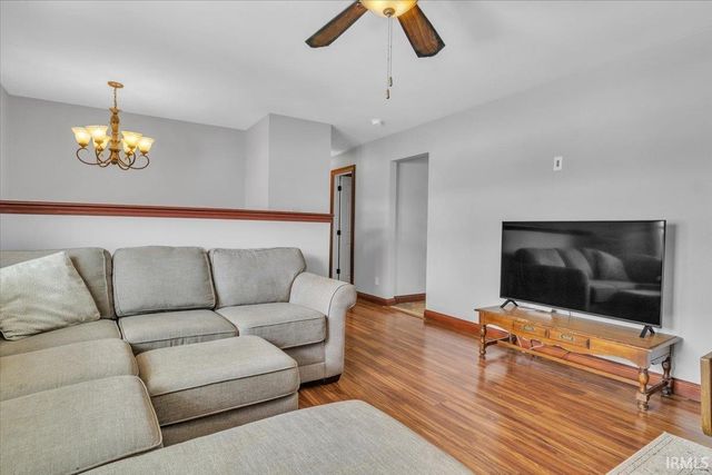 5708 Berry Lane, Evansville, IN 47710