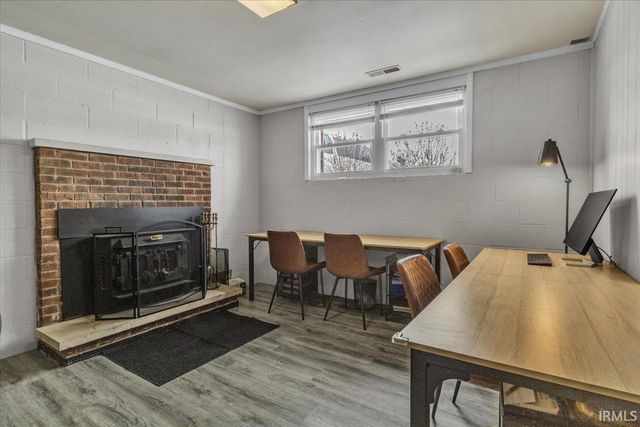 5708 Berry Lane, Evansville, IN 47710