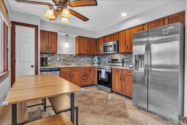 5708 Berry Lane, Evansville, IN 47710