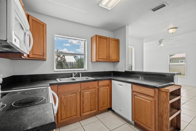204 Saranac Ln, St Augustine, FL 32086