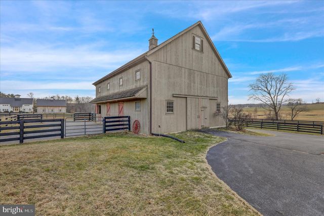 3512 MEADOW VIEW RD, Manheim, PA 17545