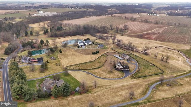 3512 MEADOW VIEW RD, Manheim, PA 17545