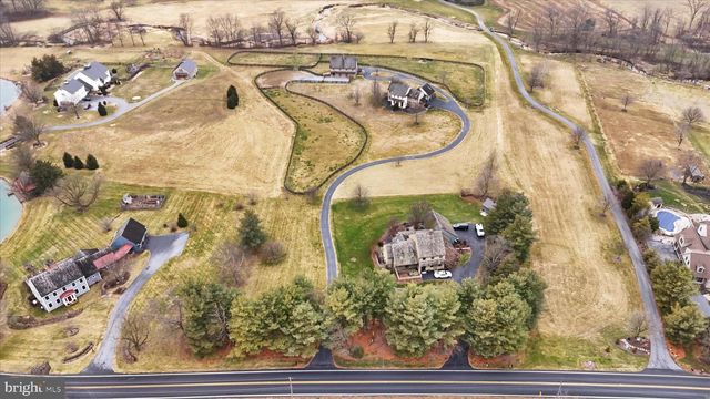 3512 MEADOW VIEW RD, Manheim, PA 17545