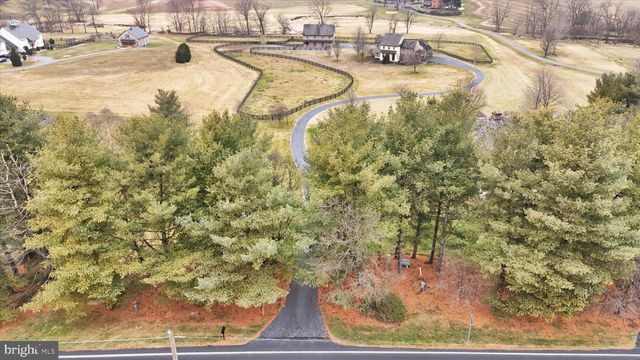 3512 MEADOW VIEW RD, Manheim, PA 17545