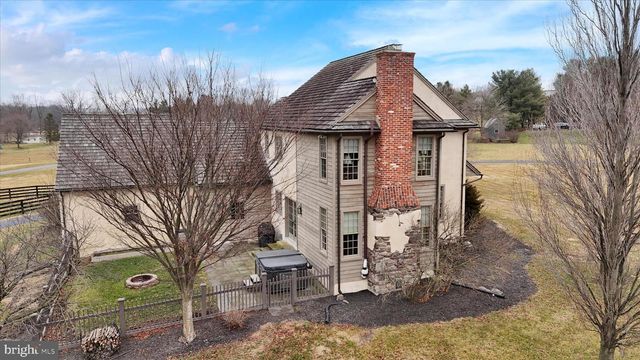 3512 MEADOW VIEW RD, Manheim, PA 17545