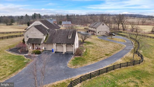 3512 MEADOW VIEW RD, Manheim, PA 17545