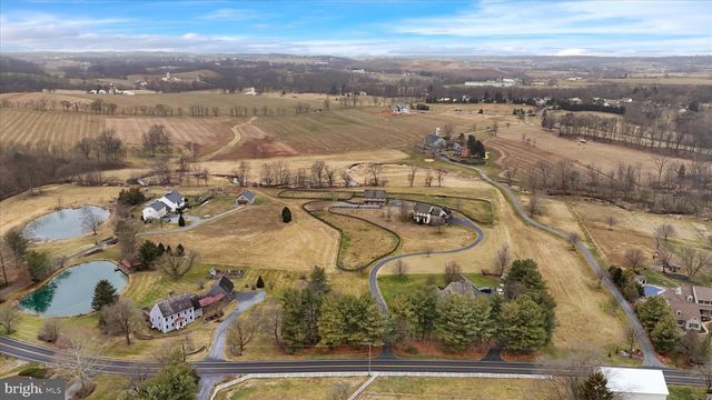 3512 MEADOW VIEW RD, Manheim, PA 17545