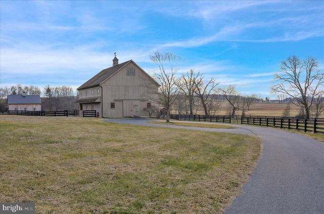 3512 MEADOW VIEW RD, Manheim, PA 17545