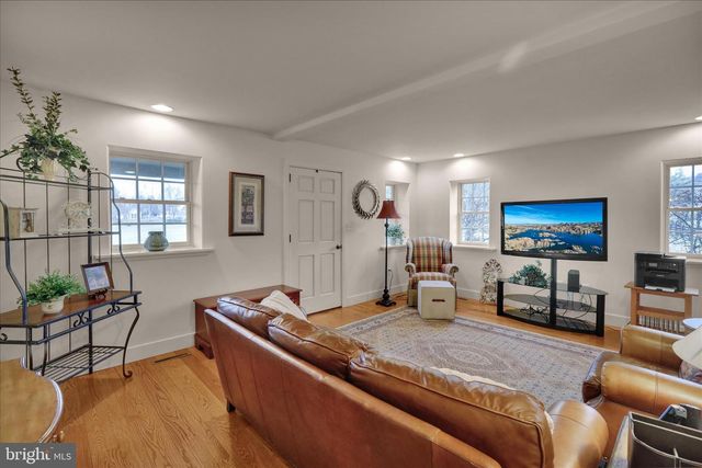 3512 MEADOW VIEW RD, Manheim, PA 17545