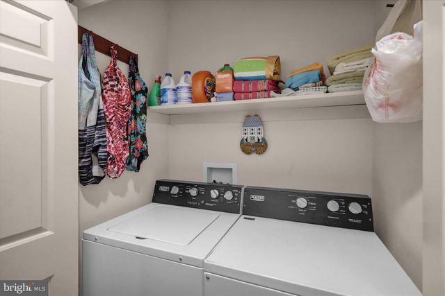 3512 MEADOW VIEW RD, Manheim, PA 17545