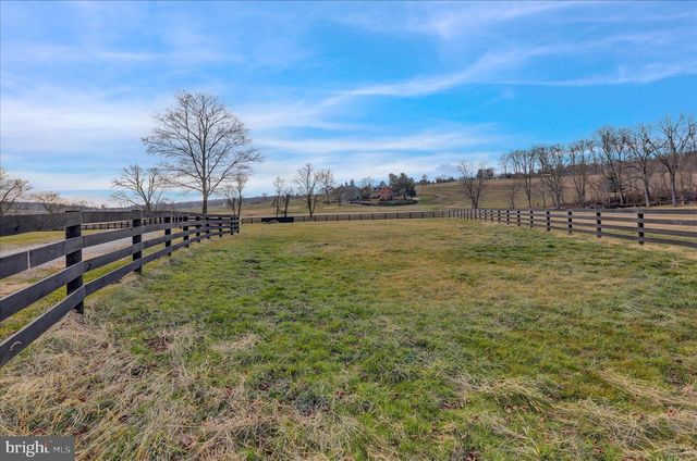 3512 MEADOW VIEW RD, Manheim, PA 17545