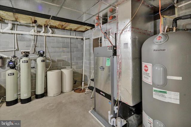 3512 MEADOW VIEW RD, Manheim, PA 17545