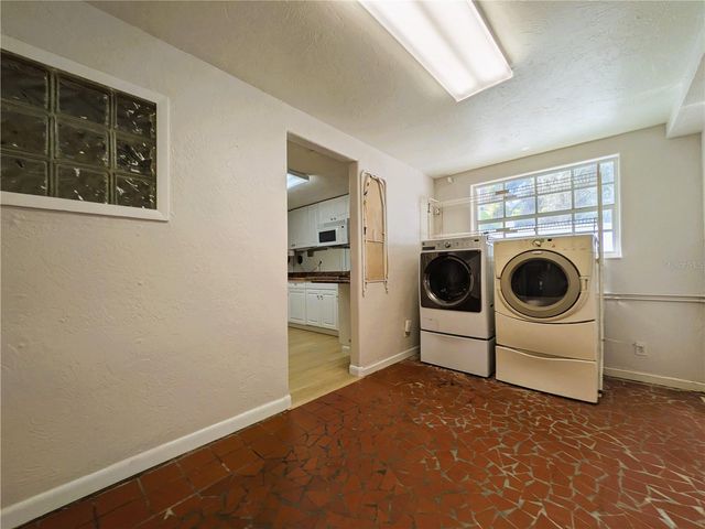 4554 COOPER ROAD, Sarasota, FL 34232