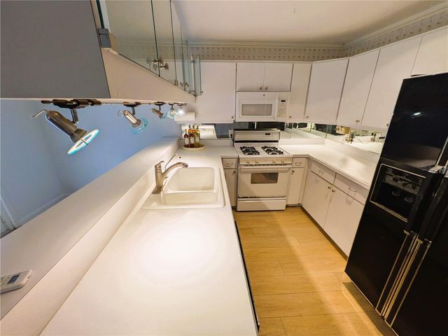 4554 COOPER ROAD, Sarasota, FL 34232