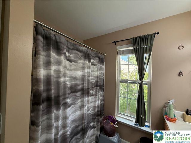 1499 Artisan Court, Upper Macungie Twp, PA 18031