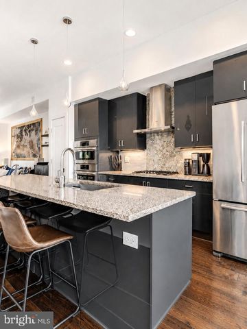 447 WALLACE ST, Philadelphia, PA 19123