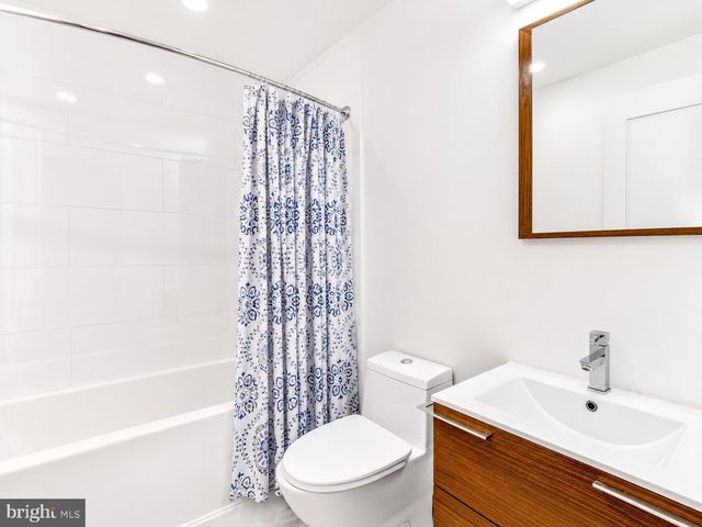 447 WALLACE ST, Philadelphia, PA 19123