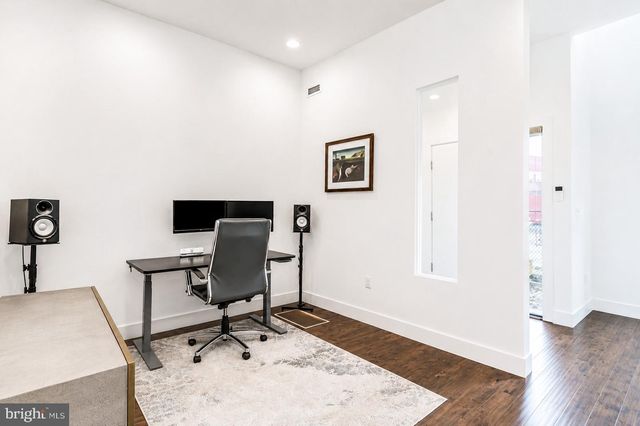 447 WALLACE ST, Philadelphia, PA 19123