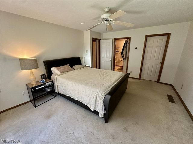 16492 Sunwood Oval, Strongsville, OH 44136
