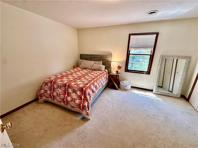 16492 Sunwood Oval, Strongsville, OH 44136