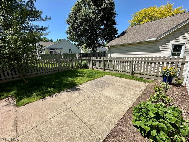 16492 Sunwood Oval, Strongsville, OH 44136