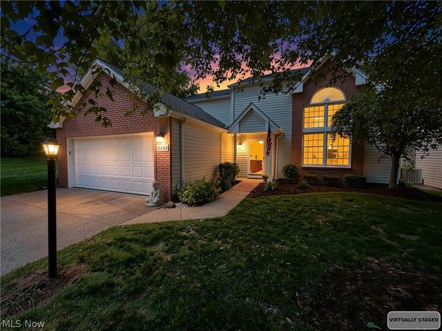 16492 Sunwood Oval, Strongsville, OH 44136