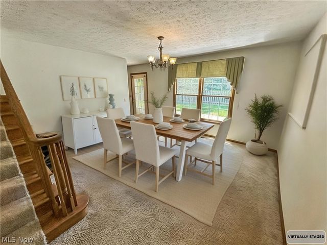 16492 Sunwood Oval, Strongsville, OH 44136