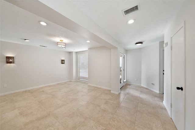 5 Berrypick Lane, The Woodlands, TX 77380