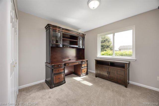26013 Ranger Avenue, Warren, MI 48091