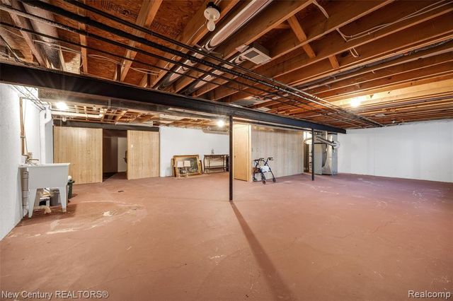 26013 Ranger Avenue, Warren, MI 48091