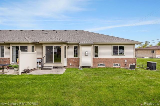 26013 Ranger Avenue, Warren, MI 48091