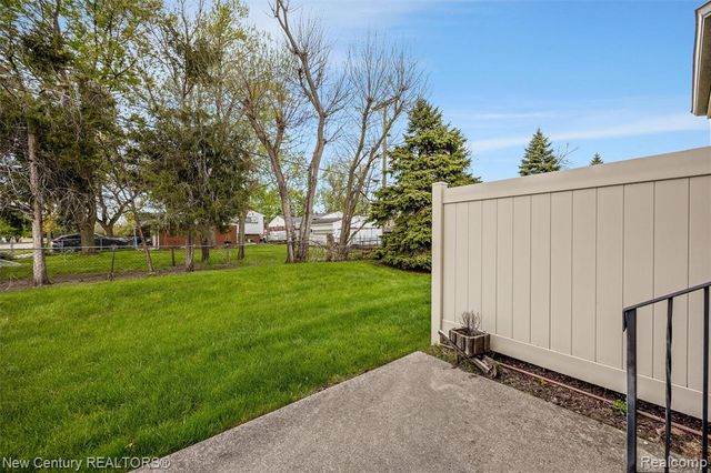 26013 Ranger Avenue, Warren, MI 48091